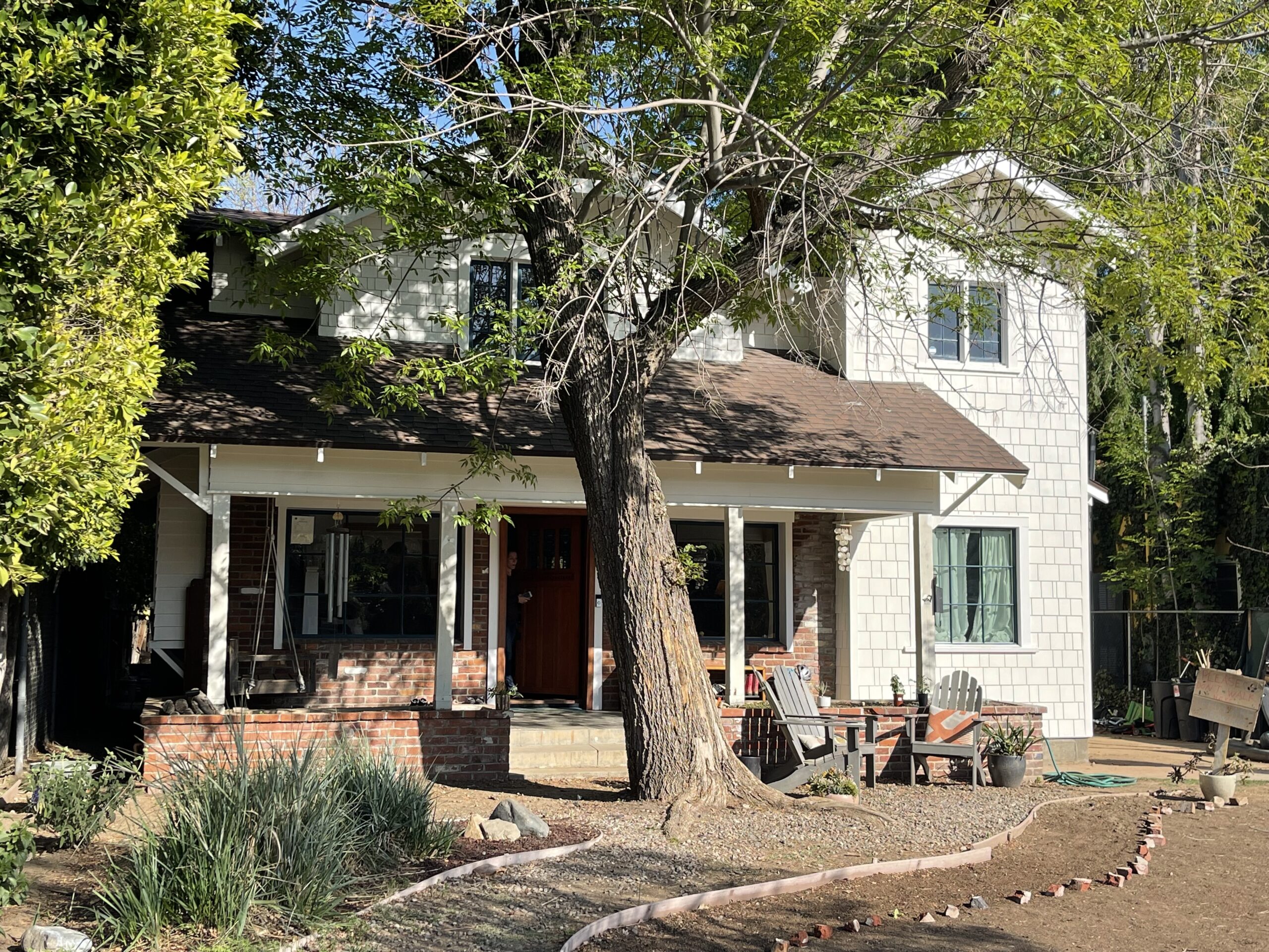 Exterior image of Meridian Residence