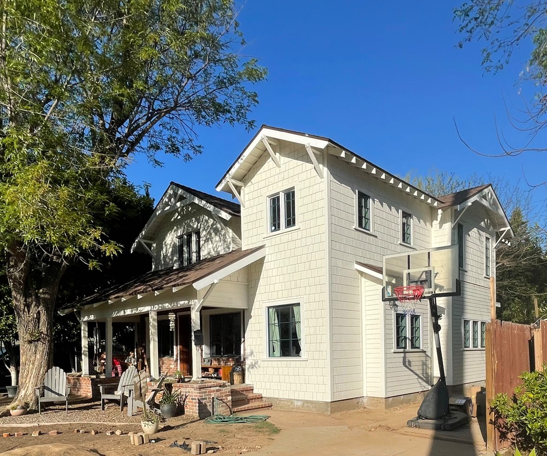 Exterior image of Meridian Residence