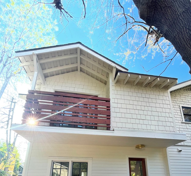 Exterior image of Meridian Residence